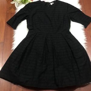 gap black eyelet flare dress Size 10 Rear Zip